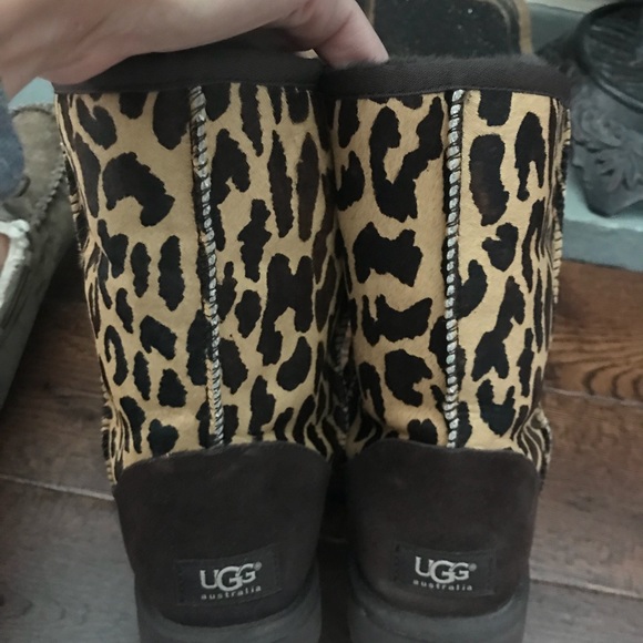 Leopard uggs - Picture 2 of 7